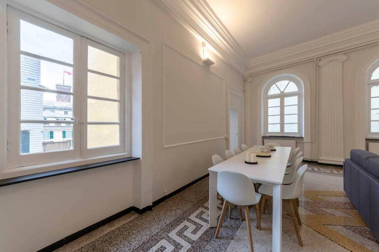 Ferienwohnung Joivy Elegant Flat For 7, In The Heart Of Genua Exterior foto