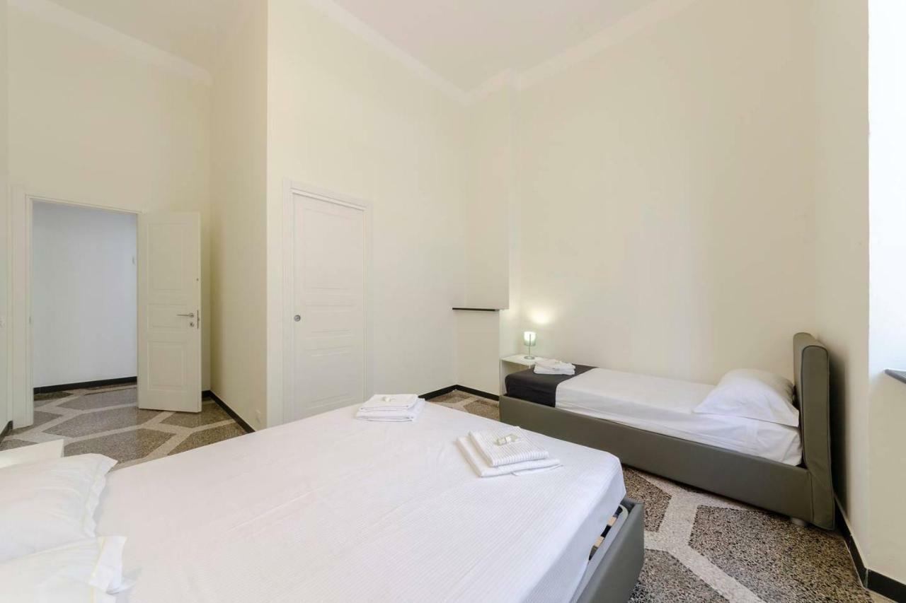 Ferienwohnung Joivy Elegant Flat For 7, In The Heart Of Genua Exterior foto