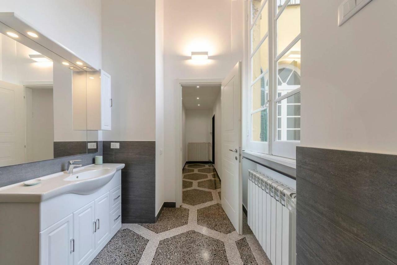 Ferienwohnung Joivy Elegant Flat For 7, In The Heart Of Genua Exterior foto