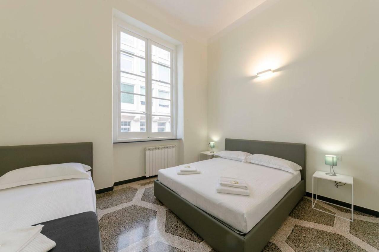 Ferienwohnung Joivy Elegant Flat For 7, In The Heart Of Genua Exterior foto