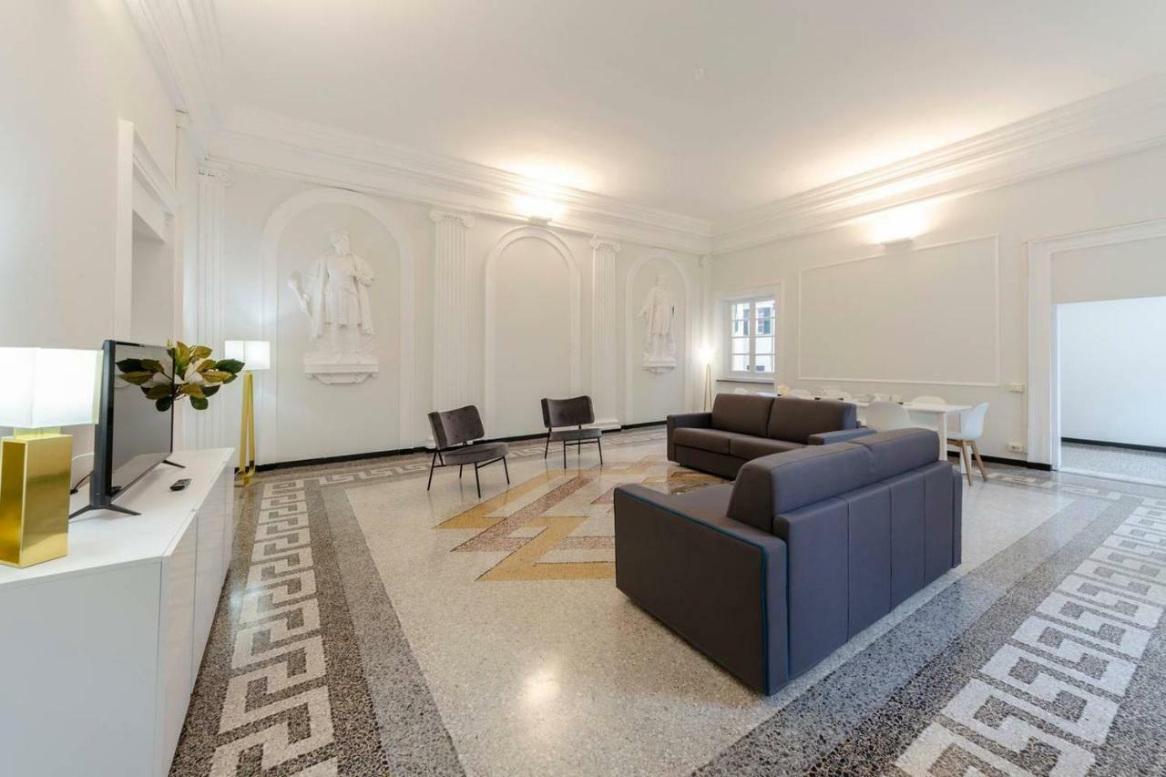 Ferienwohnung Joivy Elegant Flat For 7, In The Heart Of Genua Exterior foto
