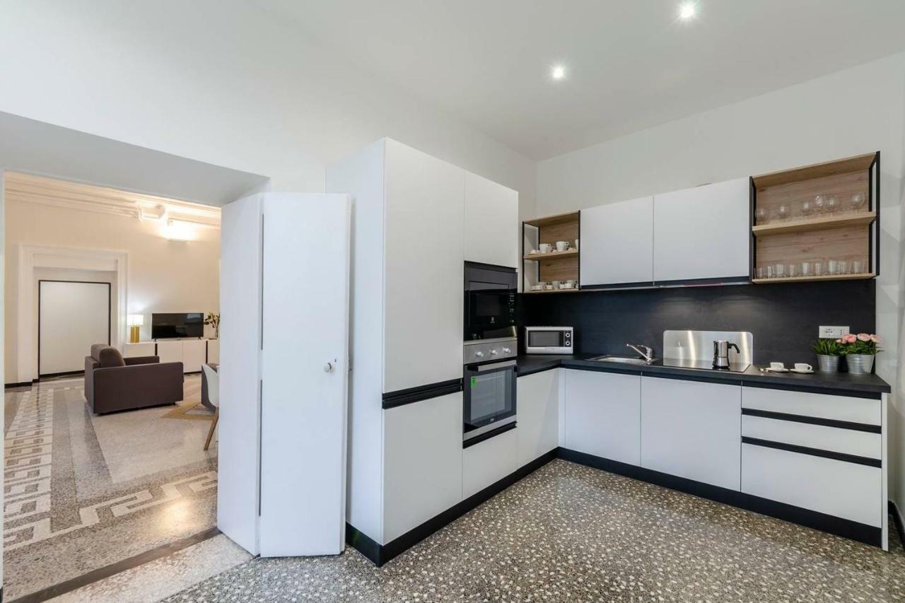 Ferienwohnung Joivy Elegant Flat For 7, In The Heart Of Genua Exterior foto