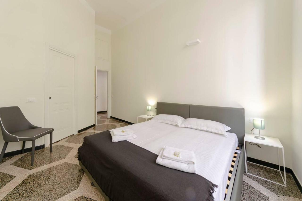 Ferienwohnung Joivy Elegant Flat For 7, In The Heart Of Genua Exterior foto