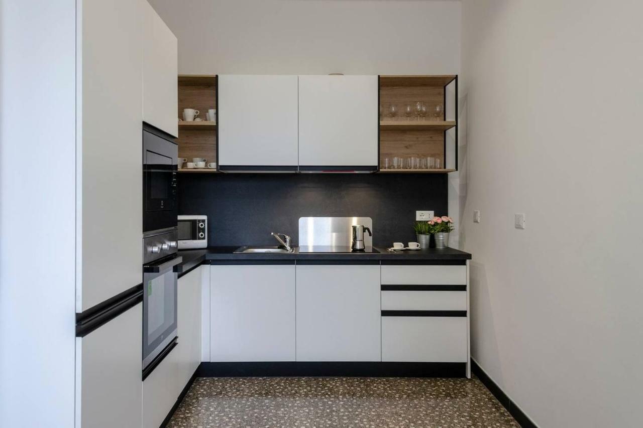 Ferienwohnung Joivy Elegant Flat For 7, In The Heart Of Genua Exterior foto